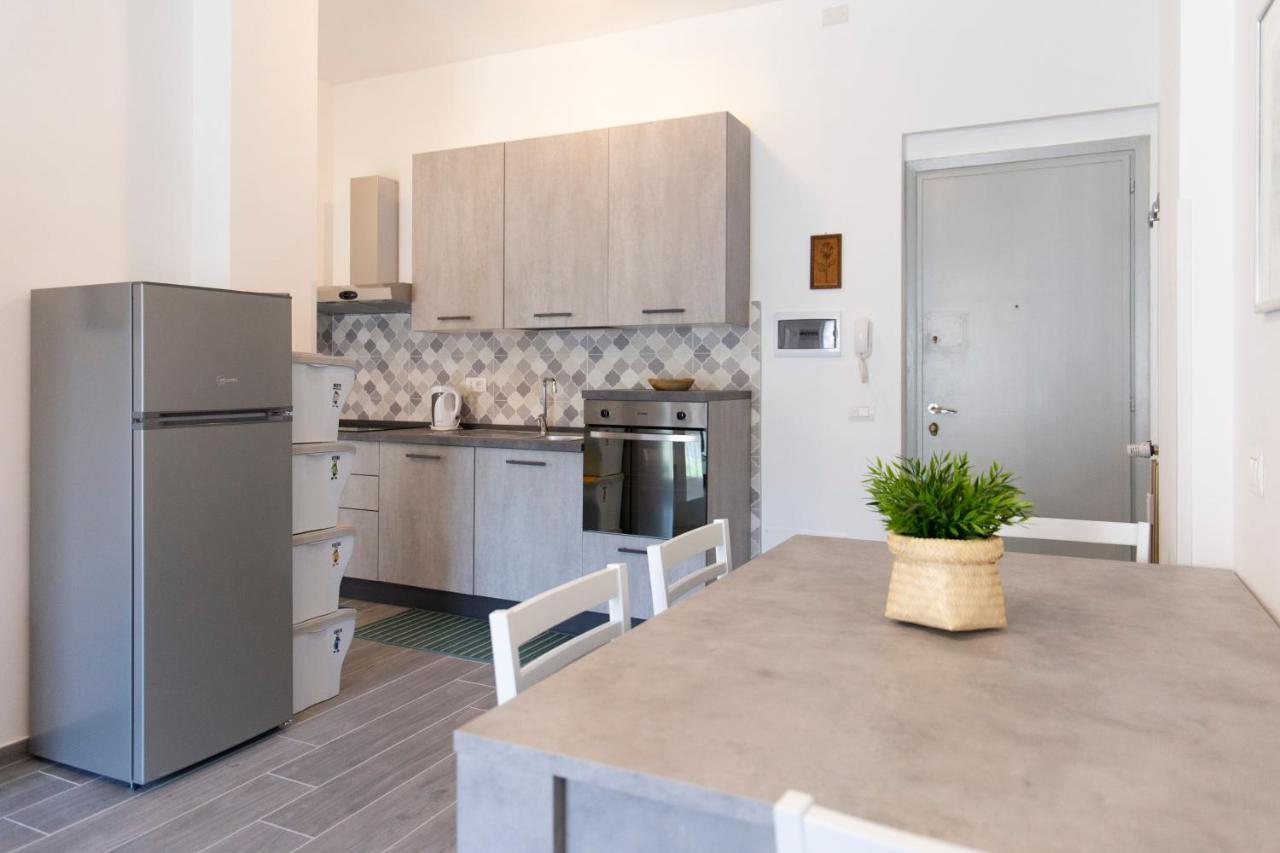 Gray Pearl - Modern Apartment In City Center Arona Extérieur photo